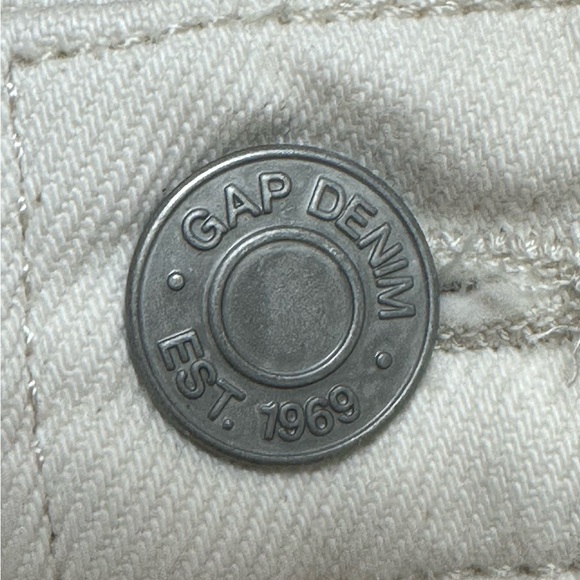 Gap Girlfriend Denim Cropped Jeans Women's Size 31/ 12 R Distressed Cream - Picture 8 of 10